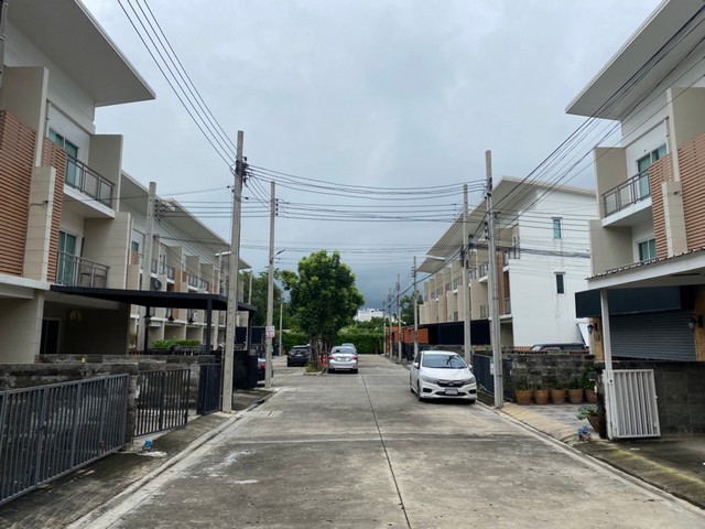 ขายทาวน์โฮม บ้านอยู่เย็น รามอินทรา 34 บางเขน กรุงเทพมหานคร PJAJ 0051