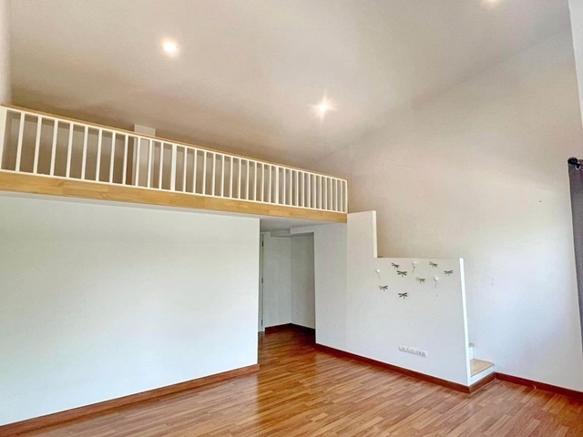 ตลาดประชาอุทิศ90 ให้เช่าทาวน์โฮม 2ชั้น  20ตรว. 150ตรม. 2นอน 3น้ำ 2จอดรถ 3แอร์ โลตัส ประชาอุทิศ พลาซ่า  สารสาสน์วิเทศศึกษา