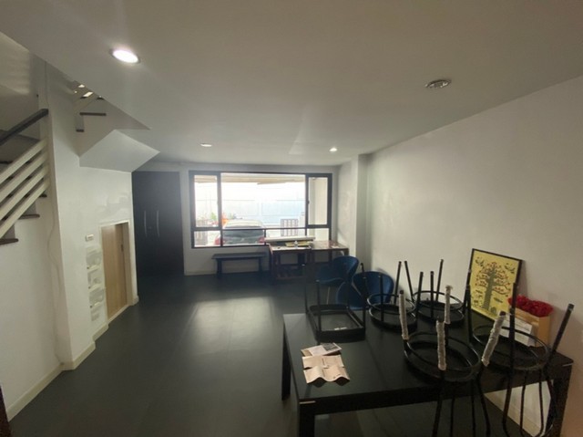 NA-H1110 ให้เช่า/ขายทาวน์โฮม 3 ชั้น โครงการ โพธิ์แก้ว เพลส บ้านหลังริม ขนาด 32 ตร.ว. ลาดพร้าว 101