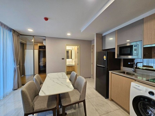 Walden Asoke, clean, nice, safe, 3rd floor, BTS Asoke.***Service for selling/renting houses, condos and giving advice. If interested, contact at any time***Interested in additional details or pictures or making an appointment to see the room?Contact EkachaiT. 089-799-5598Line ID: @auiauiaui001 (add @ in front)-------------------------------------------------- ------------Room type: 1 bedroom, 2 bathroomsSize 39 sq m., 3rd floorClean room, beautifully decorated, ready to move in.details-------------------------------------------------- ------------Rental price: 29,000 baht per month-------------------------------------------------- ------------- Fitness- library- Streaming room- Sky Garden- Wifi in common areas-------------------------------------------------- ------------*Nearby important places (Based on information from Google Map)- BTS Asoke-Terminal 21- Emporium- Emquartier-Central World- Benjakitti Park- Bangkok Prep-------------------------------------------------- ------------Re