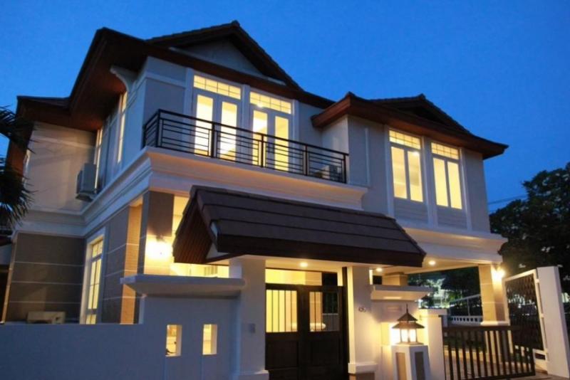 ให้เช่าบ้านเดี่ยว 2 ชั้น หมู่บ้าน พิมานดา สิรีน (ทางเข้าสนามกอล์ฟ ซัมมิท วินมิล) บางพลี