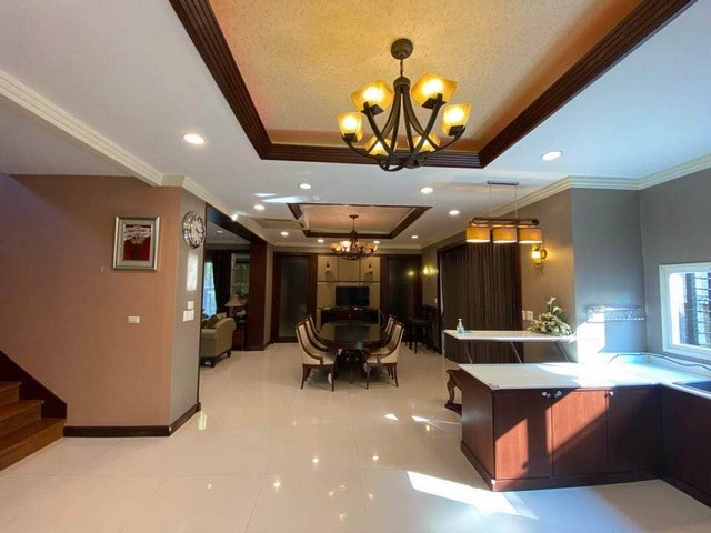 ขายบ้านเดี่ยวใกล้ รร. British Columbia International School ใกล้ Homepro และตลาดสด ถนนกัลปพฤกษ์ จอมทอง ชื่อโครงการ	 เดอะ พาลาซโซ่ สาทร