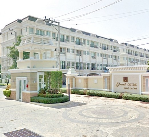 ขายทาวน์โฮม 4 ชั้น โครงการ แกรนด์ เดอ วิลล์ ศรีนครินทร์  ติดรถไฟฟ้า MRT สถานีสวนหลวง ร.9 ตรงข้ามห้างซีคอนสแควร์  