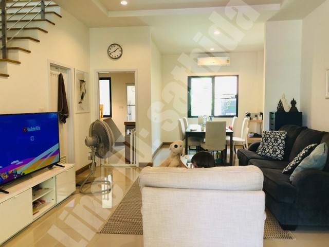 ขายบ้านทาวน์โฮม 3 ชั้น ใกล้ BTS หมู่บ้าน The Canvas 6.59 ลบ. 24 ตารางวา แขวงสำโรง เขตพระประแดง จังหวัดสมุทรปราการ