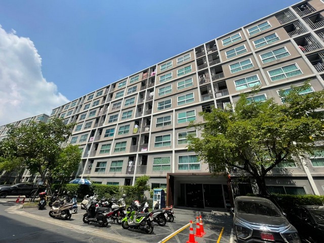   รายละเอียดเพิ่มเติม Code ID : D113  ราคาขาย  1,767,000 บาท- พื้นที่ใช้สอย :   29.03 ตร.ม- จำนวนห้อง :   1 ห้องนอน 1 ห้องน้ำ - ชั้นที่ :  6     - อาคาร : E พิกัดทรัพย์ : https://maps.app.goo.gl/RPBgtEKGaZrYhSRo9    สถานที่ใกล้เคียง- ใกล้ห้างสรรพสินค้า - ใกล้เดอะมอลล์ รามคำแหง, - ใกล้ห้างสรรพสินค้า บิ๊กซี- ใกล้ฟู้ดแลนด์,รพ. สมิติเวช ศรีนครินทร์  สอบถามเพิ่มเติม/นัดชมโทร. 097-419-5982(พลอย)โทร. 096-932-4624(ออมสิน)Line : @panaya (มี@ด้านหน้า)ปรึกษาสินเชื่อฟรี One