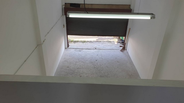 ให้เช่าอาคารพาณิชย์ติดถนนใหญ่ถูกมาก สะดวกเดินทาง ค้าขายพุทธมณฑลสาย 4