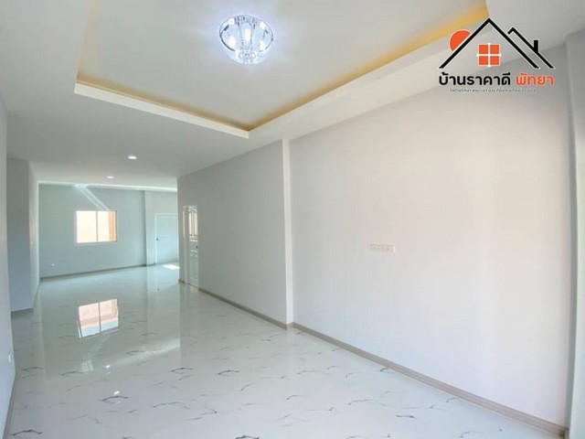 บ้าน​เดี่ยวหลังใหญ่ เพียง 2.xx ล้านบาท แค่มีสลิปเงินเดือนก็กู้ได้ ขายต่ำกว่าประเมินเงินทอนหลักแสนฟรีโอนทุกหลังไปเลย