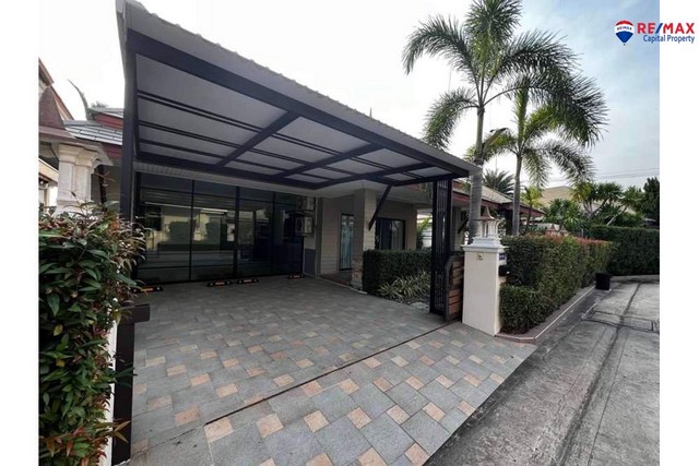 บ้านหัวมุมสวยพร้อมวิวทะเลสาบ                        