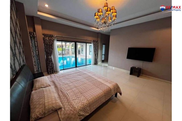 บ้านหัวมุมสวยพร้อมวิวทะเลสาบ