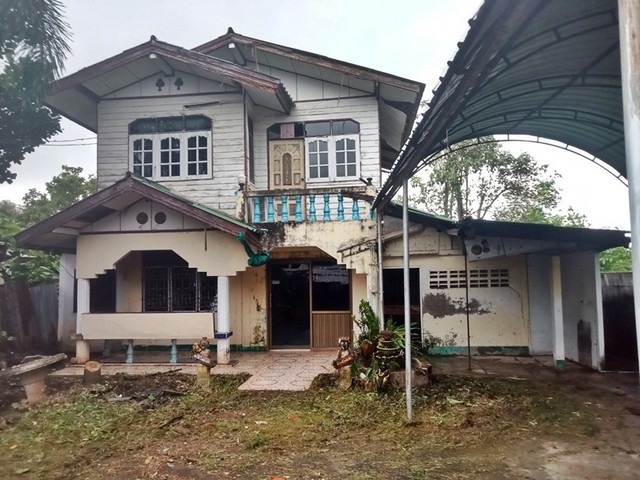   รายละเอียดเพิ่มเติม Code ID :  PAP6-0305  ราคาขาย  527,120  บาท- ขนาดพื้นที่ :  55 ตรว.  - พื้นที่ใช้สอย : 132.75 ตรม.  - จำนวนห้อง :  3 ห้องนอน 2 ห้องน้ำ   - ที่จอดรถ :   1 คัน- บ้านหันทางทิศ :  ตะวันออกเฉียงเหนือ พิกัดทรัพย์ :  https://maps.app.goo.gl/C14hNJNFrzqyqXRa8    สถานที่ใกล้เคียง- ใกล้  โรงพยาบาลภูเขียวเฉลิมพระเกียรติ- ใกล้  สวนสาธารณะเฉลิมพระเกียรติ เทศบาลตำบลผักปัง- ใกล้  ตลาดสดเทศบาลตำบลภูเขียว- ใกล้  โรงเรียนอินทรศึกษา�