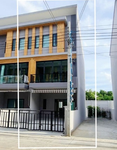 ขายทาวน์โฮม Eigen Premium Townhome พัฒนาการ 99 ใกล้แอร์พอร์ทลิ้งก์ เนื้อที่ 26 ตรว 