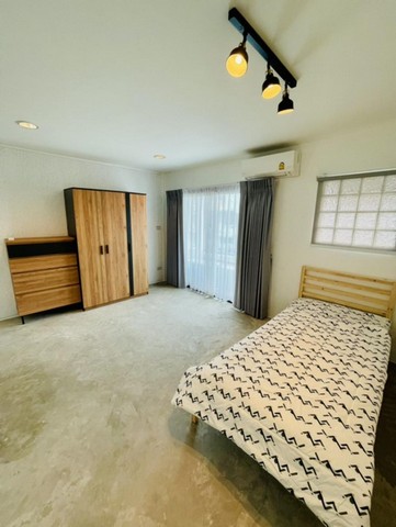 รหัสC5991 ให้เช่าทาวน์เอ้าส์ 3ชั้น ถนนสุขุมวิท105 ลาซาล ตกแต่งสวย เฟอร์นิเจอร์ครบ