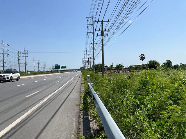 ขายที่ดิน ติดถนนเส้นไปห้วยพลู อำเภอนครชัยศรี จังหวัดนครปฐม  ขนาดพื้นที่ 23 ไร่