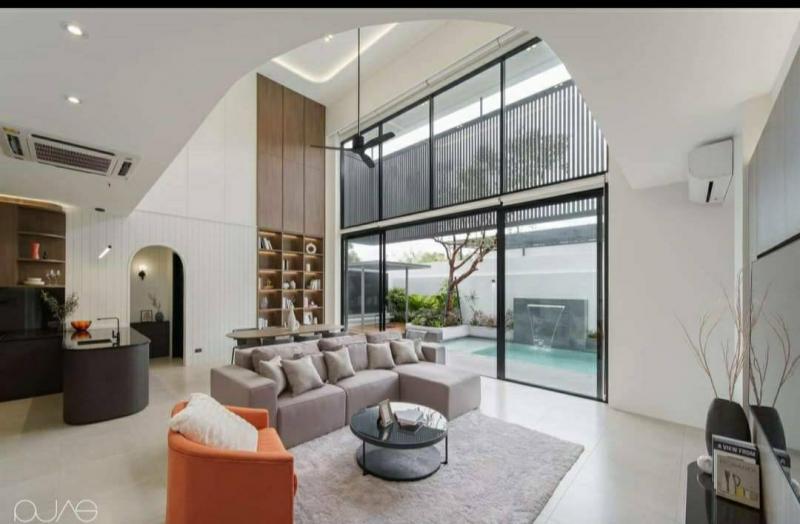  พูลวิลล่า 4 ชั้น ที่มองเห็นวิวดอยสุเทพแบบ 180 องศา ทำเลดีดีใกล้นิมมาน