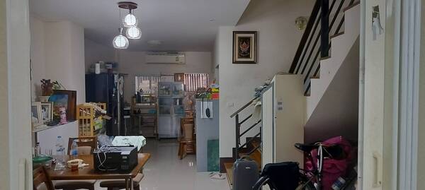  ขายด่วน ทาวน์โฮม 3 ชั้น 2 ห้องติดกัน  โครงการนิรันดร์ อเวนิว ซ.นวมินทร์ 51เนื้อที่รวม 59.2 ตารางวา หน้ากว้าง 2 หลัง รวม 6 เมตร ลึก 23 เมตร  พื้นที่ใช้สอย 636 ตรม.6 ห้องนอน 6 ห้องน้ำ 4 ที่จอดรถ แอร์ 6 เครื่อง ปูกระเบื้องแกรนิโต ทั้ง 2 หลังมีความเป็นส่วนตัว เหมาะพักอยุ่อาศัย หรือ ทำออฟฟิศทำเลดีมาก เข้าได้ทั้ง ซ.นวมินทร์ 51 และ 45  จากถนนซอยเพียง 500 เมตร สะดวก เชื่อมต่อถนนหลายเส้นใกล้กร