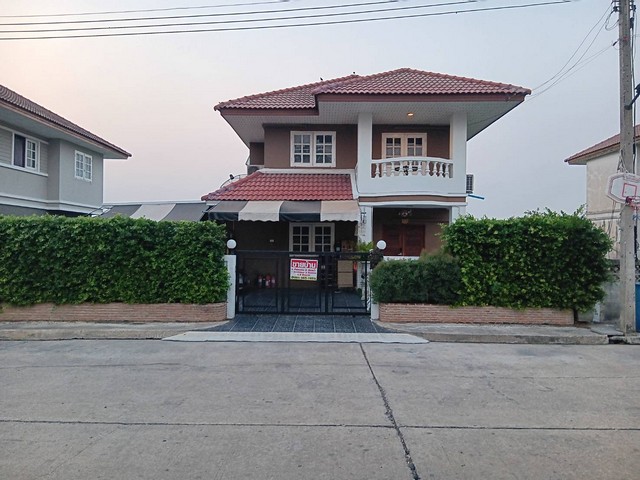 Sub1018ขายบ้าน หมู่บ้านณัฐนันท์โฮม4 ลาดหลุมแก้ว ปทุมธานีราคา 2.95ลบ.ค่าส่วนกลาง200.-ต่อเดือน สนใจติดต่อ 080-965 1653บ้านเดี่ยว 2 ชั้น พื้นที่.57ตรว. หมู่บ้านณัฐนันท์โฮม4 ลาดหลุมแก้ว ปทุมธานี3ห้องนอน /2ห้องน้ำ/ 2ห้องทำงาน /1ห้องรับแขก /1ห้องครัวฝรั่ง/มีบริเวณรอบบ้าน เงียบสงบ ร่มเย็น ถนนในหมู่4เลน /หลังติดวิว ใกล้ตลาดอุดมทรัพย์ บิ๊กซีลาดหลุมแก้ว เทสโก้โลตัสลาดหลุมแก้ว ตลาดลาดหลุมแ