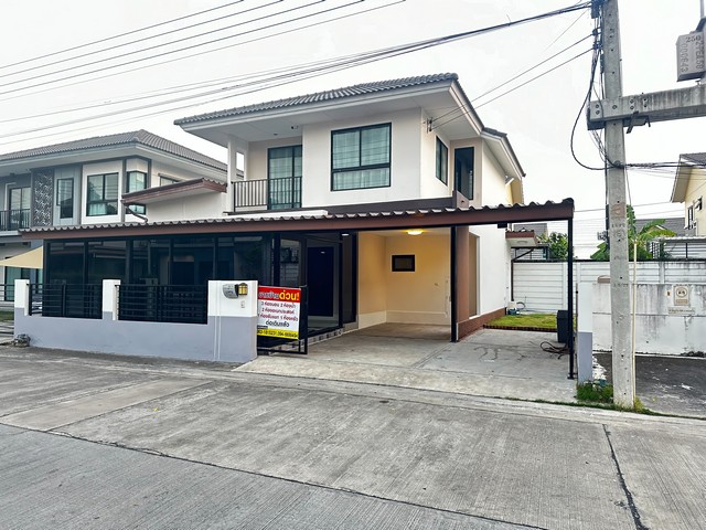 ขายบ้านเดี่ยว​ เลขที่88/99​เนื้อที่53.6ตรว.โครงการบ้านเดี่ยว​ เดอะทรัสวิลล์​ คลอง4​ โครงการของ​Q​  House​ (เส้นไสวประชาราษฎร์.. ถนนเส้นสวนอาหารบ่อเงินกึ่งกลางถนนธัญญะ-ลำลูกกา) จอดรถภายในได้2คันหรือมากกว่านั้น****ราคา3.98ล้าน(ฟรีค่าโอน)###สนใจติดต่อ0631815231ไอดีไลน์ 0631815231##รายละเอียดบ้าน..เนื้อที่ใช้สอย210ตรม.3ห้องนอน/2ห้องน้ำห้องรับแขกใหญ่1ห้องโถงใหญ่1ห้องอเนกประสงค์1มีระบบประต