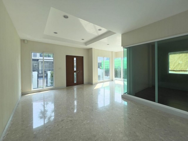 C4452 ขายบ้านเดี่ยว 2 ชั้น โครงการแกรนด์ บางกอก บูเลอวาร์ด พระราม 9 – ศรีนครินทร์ ใกล้รถไฟฟ้าศรีกรีฑา ใกล้ ABAC รามคำแหง