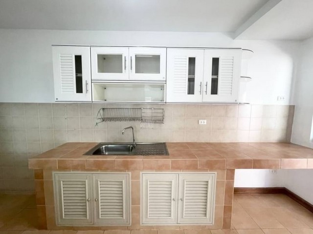 ขายบ้านแฝด 2 ชั้น บางแสน-ซอยสาระพัดช่าง บ้านสวยทำเลดี น้ำไม่ท่วม