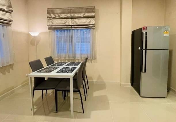 ให้เช่า 25,000 บาท/เดือน 40 ตรว. 3 นอน 3 น้ำ ดิเออบาน่า2 แม่เหียะ บ้านเดี่ยว 2 ชั้น เฟอร์นิเจอร์ครบ พร้อมเข้าอยู่ได้เลย เดินทางสะดวก