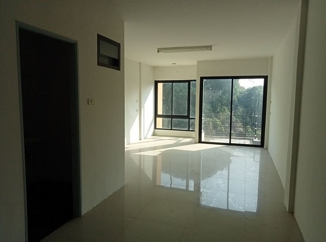 ขายอาคารพาณิชย์ นอร์ทแลนด์  ต.หนองไม้แดง อ.เมืองชลบุรี จ.ชลบุรี  PAP00489