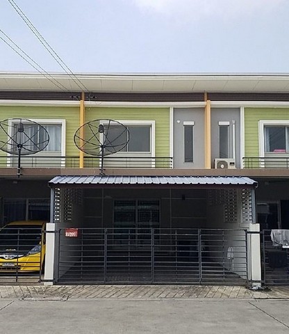   รายละเอียดเพิ่มเติม Code ID : PSC00385  ราคาขาย  1,922,000  บาท- ขนาดพื้นที่ :  21.53 ตร.ว.- พื้นที่ใช้สอย :  112.00 ตร.ม.- จำนวนห้อง :   3 ห้องนอน 2 ห้องน้ำ - ที่จอดรถ :  1 คัน- บ้านหันทางทิศ : ตะวันออกเฉียงเหนือ พิกัดทรัพย์ :  https://maps.app.goo.gl/kxmmT6A8qCkJHxWF8    สถานที่ใกล้เคียง - ใกล้  โรงพยาบาลพนัสนิคม- ใกล้  โลตัส พนัสนิคม- ใกล้  โรงเรียนพนัสพิทยาคาร- ใกล้  โลตัส โกเฟรช ซูเปอร์มาร์เก็ต พนัสนิคมสอบถามเพิ่มเติม/นัดชมโทร. 097-419-5982(