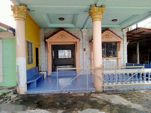 รายละเอียดเพิ่มเติมCode ID : PAP-6-0289ราคาขาย      1,890,000 บาท- ขนาดพื้นที่ : 152 ตร.ว (1 งาน / 52 ตร.ว)- พื้นที่ใช้สอย : 406.75 ตรม- จำนวนห้อง : - ห้องนอน - ห้องน้ำ- ที่จอดรถ : 1-2 คัน- บ้านพร้อมที่ดินและสิ่งปลูกสร้าง : 2 ชั้น- บ้านพร้อมที่ดินและสิ่งปลูกสร้างหันทางทิศ : -พิกัดทรัพย์ :     https://maps.app.goo.gl/faZCMyBNoBSWrwgu8สถานที่ใกล้เคียง- ใกล้บิ๊กซี ท่าตะโก- ใกล้วัดหัวถนนกลาง- ใกล้โรงเรียนท่าตะโกพิทยาคม- ใกล้โรงพยาบาลท่าตะโ�