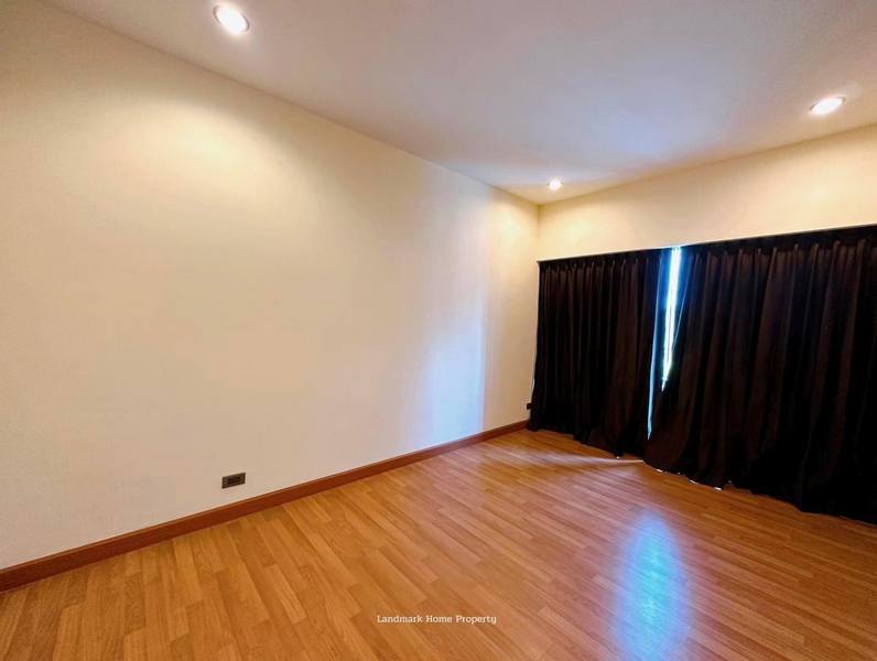 LM22-0160 ขายทาวน์โฮม 3 ชั้น หลังมุม เดอะเมทโทร รัตนาธิเบศร์-ไทรม้า บ้านสภาพดีพร้อมอยู่ ขนาด 26.3 ตรว 4นอน 3น้ำ