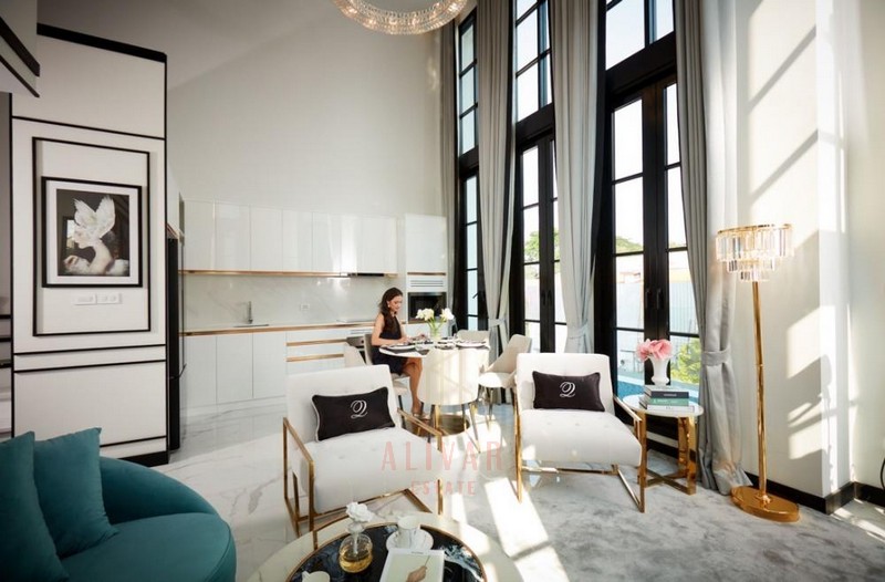 RH030124 ให้เช่า บ้านเดี่ยวทรงสูงสุดหรู 3 ชั้น บนทำเลใจกลางเมือง ซอยสุขุมวิท 67  ห่างจากหน้าซอยเพียง 500 เมตร