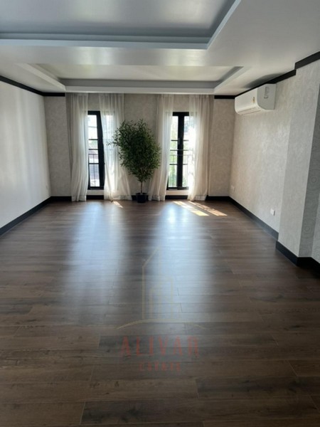 RH030224 ให้เช่า บ้านเดี่ยวทรงสูงสุดหรู 3 ชั้น บนทำเลใจกลางเมือง ซอยสุขุมวิท 67  ห่างจากหน้าซอยเพียง 500 เมตร