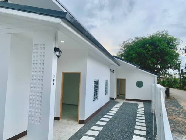 โซนแม่ริม พูลวิลล่า 3 หลัง ให้เช่า 55,000 บาท/เดือน สไตล์มูจิ พร้อมสระว่ายน้ำส่วนตัว เหมืองแก้ว เนื้อที่กว้าง มีระเบียงชม วิวดอยสุเทพ