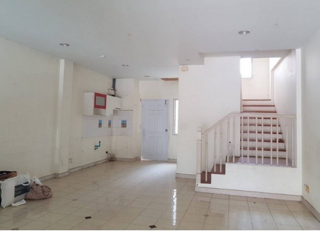 ให้เช่าทาวน์โฮม เนื้อที่ 45 ตร.ว. หลังมุม บ้านกลางเมืองสวิสทาวน์ประเสริฐมนูกิจ25 ย่านเกษตรนวมินทร์ เลียบด่วน