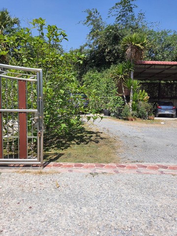 ประกาศขาย บ้าน ที่ดินพร้อมบ้านสวน ตำบลหน้าไม้ อำเภอลาดหลุมแก้ว  พื้นที่ 1 ไร่ 1 ngan 0 ตาราง-วา 7000000 thb ใกล้กับ 1. ศูนย์โตโยต้าแยกนพวงค์  2. มหาวิทยาลัยราชพฤกษ์ 3. คลังสินค้าซีพีออล์ ลาดหลุมแก้ว ราคาดีที่สุดในย่าน