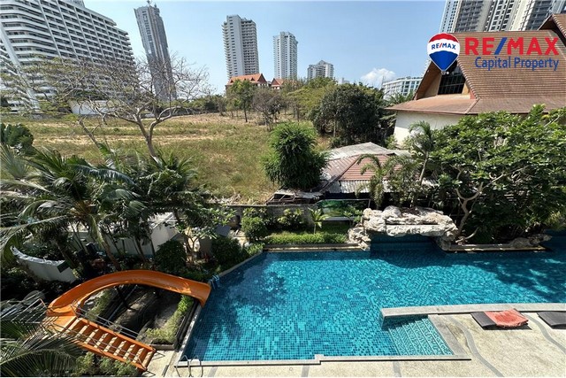 คอนโด 1 ห้องนอนให้เช่า - คลับรอยัลวงศ์อมาตย์พร้อมให้บริการแล้ว - เข้าพักระยะยาวเท่านั้นราคา: 11,000 บาท/เดือน1 ห้องนอน / 1 ห้องน้ำขนาด: 38 ตร.มอาคารดีชั้น 4วิวสระว่ายน้ำและเมืองสระว่ายน้ำ ฟิตเนส บริการซักรีดกล้องวงจรปิดและการรักษาความปลอดภัยตลอด 24 ชั่วโมงทุกวันวงศ์อมาตย์                             