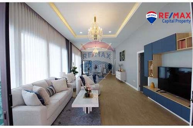 บ้านใหม่ 4 ห้องนอนพร้อมสระว่ายน้ำใกล้ทะเลสาบมาบประชัน