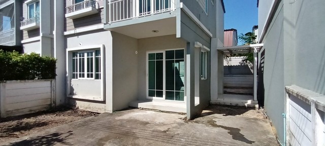 ขายทาวน์เฮ้าส์   เดอะ วิลเลจ กาญจนาภิเษก-ราชพฤกษ์  นนทบุรี (PAP-4-0649)