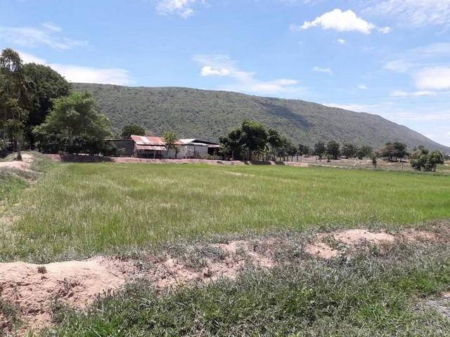 ขายที่ดิน 1 ไร่ สด/ผ่อนได้ โคกสำโรง ลพบุรีโฉนดครุฑแดง ต.เพนียด อ.โคกสำโรง จ.ลพบุรีที่ดินติดทางสาธารณะประโยชน์ 2 ด้านมีเพื่อนบ้านใกล้เคียง หน้าที่ดินเป็นวิวเขาตะเภา เหมาะกับสร้างบ้านตากอากาศใกล้มหาวิทยาลัยเกษตรศาสตร์ วิทยาเขตลพบุรี 2.2 กมใกล้เซเว่น 2.7 กมใกล้ รพ.อำเภอโคกสำโรง 9 กมเจ้าของขายเอง สด/ผ่อน สด 240,000 พร้อมนัดโอนผ่อน ตามตกลงติดต่อ โทร/ไลน์  0945163747ไอดีไลน์ ball_xyz