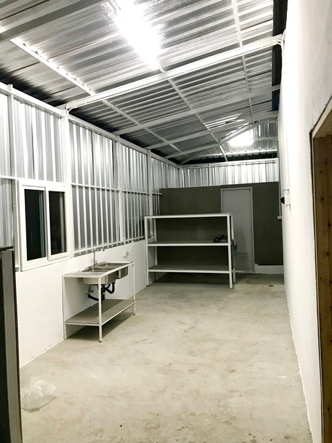 พื้นที่จอดรถ 130ตรว. ให้เช่า อาคาร โกดัง 1 ชั้น เก็บสินค้า ตลาดถนอมมิตร 200ตรม. 1โกดัง 3น้ำ เพลินนารี่มอลล์ ติดถนน