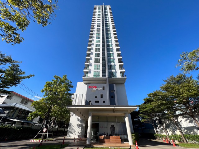   รายละเอียดเพิ่มเติม Code ID : AR 0966  ราคาขาย 1,998,000 บาท- พื้นที่ใช้สอย :   30.01- จำนวนห้อง :  1 ห้องนอน 1 ห้องน้ำ  - ชั้น : 12       - อาคาร : 1 พิกัดทรัพย์ :  https://maps.app.goo.gl/UxuNuTvAURZpLZDy9    สถานที่ใกล้เคียง- ใกล้เดอะมอลล์ บางกะปิ/เดอะมอลล์ รามคำแหง- ใกล้บิ๊กซี หัวหมาก/เมเจอร์ ฮอลลีวูด รามคําแหง,- ใกล้,โรงพยาบาลรามคำแหง/มหาวิทยาลัยรามคำแหง/สนามกีฬาหัวหมากสอบถามเพิ่มเติม/นัดชมโทร. 097-419-5982(พลอย)โทร. 096-932-4624(ออมสิน)Line : @pana