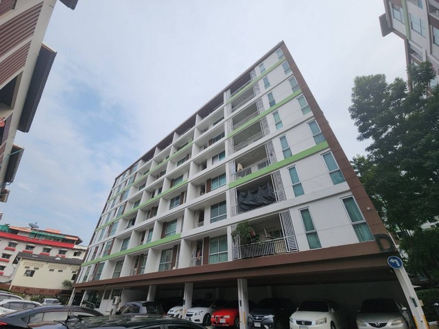   รายละเอียดเพิ่มเติม Code ID :  BCN 0510  ราคาขาย 1,634,000  บาท- พื้นที่ใช้สอย :   35.04 ตรม.- จำนวนห้อง : 1 ห้องนอน 1 ห้องน้ำ  - ชั้น :  6     - อาคาร : D พิกัดทรัพย์ : https://maps.app.goo.gl/UYEJH3Fv1uxeQPrSA    สถานที่ใกล้เคียง- ใกล้รถไฟฟ้าสายสีเหลืองสถานีลาดพร้าว101- ใกล้ เดอะมอลล์บางกะปิ, รพ.เวชธานี, รพ.ลาดพร้าว, - ใกล้แม็คโคร, เทสโก้โลตัส, ตะวันนา, - ใกล้ม.รามคำแหง, ม.เอแบค, สนามราชมังคลากีฬาสถาน สอบถามเพิ่มเติม/นัดชมโทร. 097-419-5982(พลอย