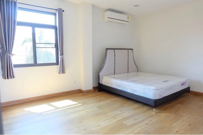 BS779 ขายบ้านเดี่ยว 3 ชั้น ณุศาศิริ พระราม 9-วงแหวน 100 ตร.ว บ้านสวย สถาพดี ทำเลดีเยี่ยม ห้องนอน 4 ห้อง ห้องน้ำ 4 ห้อง