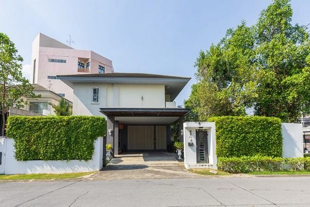 PO318 ขาย บ้านเดี่ยว โนเบิล ทารา พัฒนาการ NOBLE TARA PATTANAKARN พร้อมสระว่ายน้ำส่วนตัว หลังมุม 141 ตารางวา หันหน้าทิศเหนือ ถนนพัฒนาการ