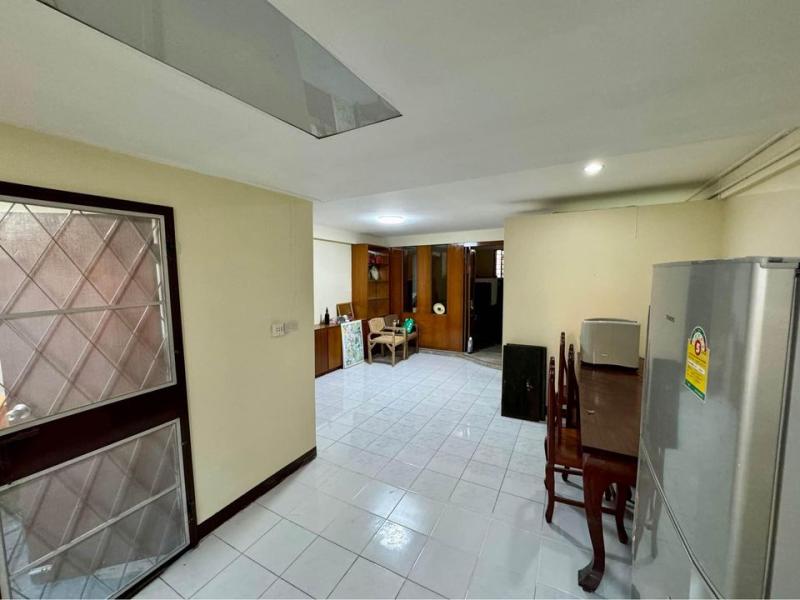 CH970 ทาวน์เฮ้าส์ให้เช่า ย่านประชาชื่น ประชานิเวศน์1 จตุจักร  ขนาด 5 ห้องนอน