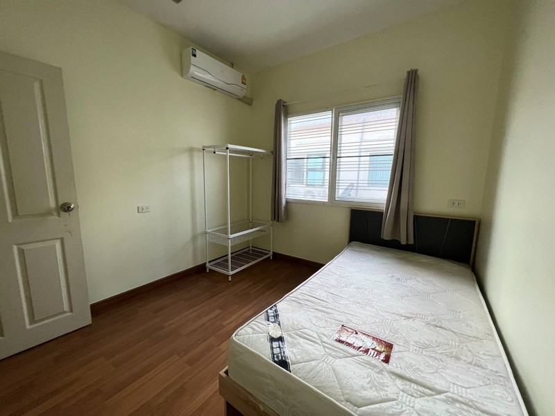 ให้เช่าทาวน์โฮม2ชั้นหลังมุม ย่านสุขาภิบาล5 สายไหม วัชรพล  หมู่บ้านโกลเด้นทาวน์สุขาภิบาล5