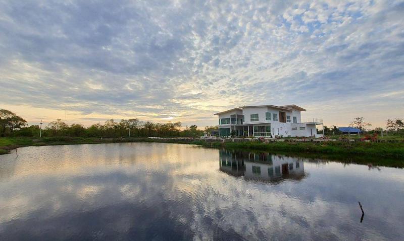 ให้เช่าบ้านเดี่ยว2ชั้นพื้นที่ใช้สอย1,000 ตร.ม. พร้อมที่ดิน 6 ไร่ พร้อมย่านอ.เมืองฉะเชิงเทรา