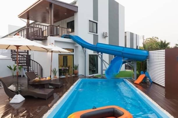 ขาย 8.9 ล้าน 70 ตรว. 4 นอน 2 น้ำ บ้านพูลวิลล่า 2 ชั้น สไตล์โมเดิร์น หลังหัวมุม เมืองเชียงใหม่ ตกแต่งสวย เฟอร์นิเจอร์ครบ พร้อมเข้าอยู่