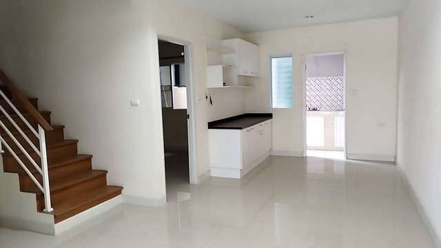 ขาย ทาวน์โฮม ไอลีฟ ทาวน์ ราชพฤกษ์-กาญจนาฯ area 20 ตรว. 0 Ngan 0 RAI 4 ห้องนอน 3 น้ำ ใกล้ เซ็นทรัล เวสต์เกต คุยถูกคอมีราคาพิเศษ