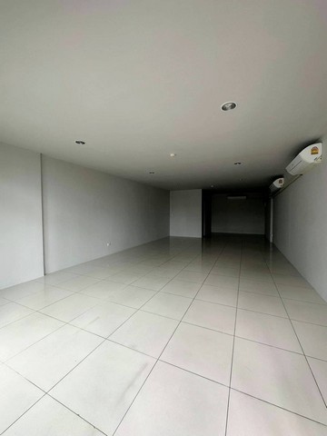 ให้เช่า ร้านค้าใต้คอนโด ทำเลดี อยู่ด้านหน้าคอนโด คอนโด Unio รามคำแหง-เสรีไทย ติดถนนใหญ่ ใกล้นิด้า และ MRT สถานีศรีบูรพา