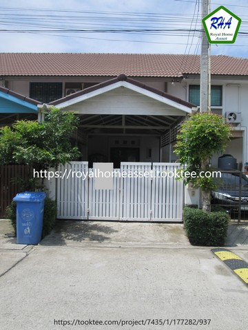 ขายด่วน !! บ้านทาวน์โฮม 2 ชั้น เอโทล บาหลี บีช อ่อนนุช-ลาดกระบังราคา : 2,000,000.-  จังหวัด : ฉะเชิงเทรา อำเภอ : เมืองฉะเชิงเทรา ตำบล : คลองหลวงแพ่ง ถนน :  หลวงแพ่ง  ซอย : หมู่บ้านเอโทลบีช มอเตอร์เวย์-ลาดกระบังสถานที่ใกล้เคียง :  ใกล้สนามบินสุวรรณภูมิ และถนนสายสำคัญวงแหวนตะวันออกมอเตอร์เวย์โครงการ : เอโทล บาหลี บีช อ่อนนุช-ลาดกระบังพื้นที่ (ตารางวา) : 20 ตรว.พื้นที่ใช้สอย (ตารางเม