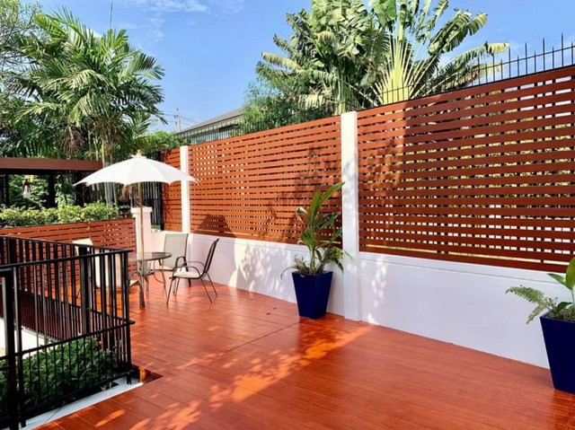 บ้านพร้อมให้เช่า บ้านเดี่ยว 2 ชั้น หมู่บ้านมัณฑนาพระราม 9 ศรีนครินทร์ ซอยกรุงเทพกรีฑา 7 บ้านหลังมุม ใกล้เดอะมอลล์บางกะปิ